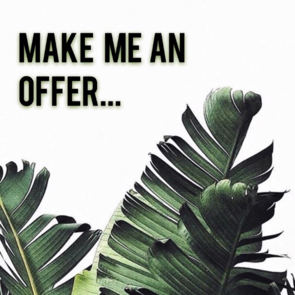 🌴Accepting all reasonable offers!!🌴